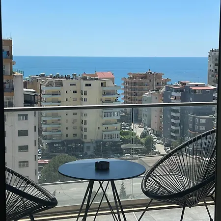 Sea View Apartment *