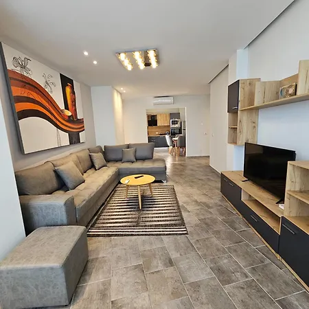 Sea View Apartment *
